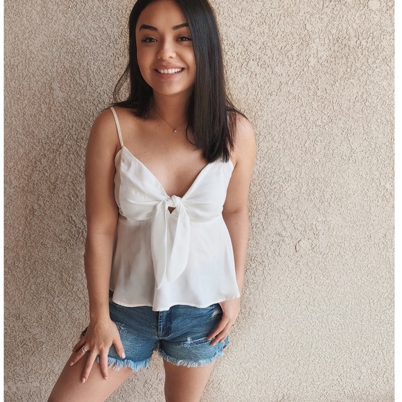 Last (M) •Alison White Tie Top - Picture 2 of 6